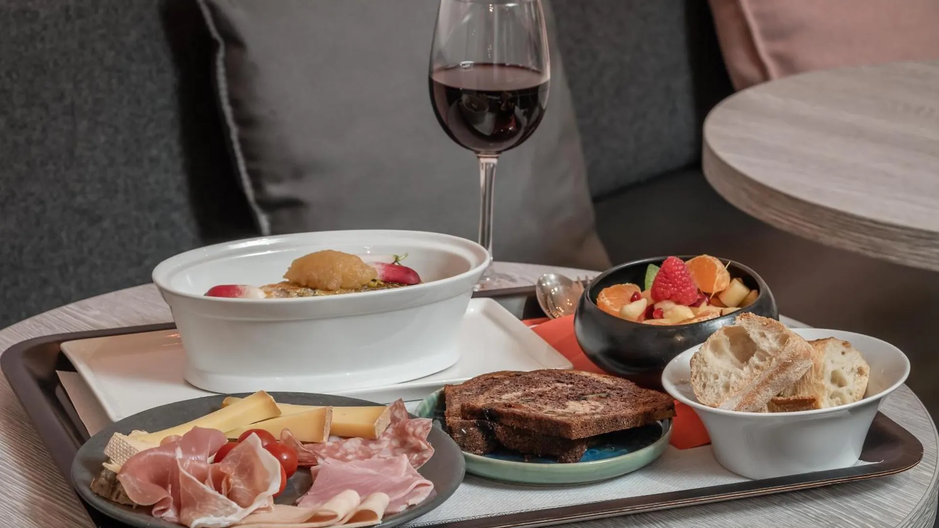Mercure Paris Pigalle Sacre Coeur Hotel